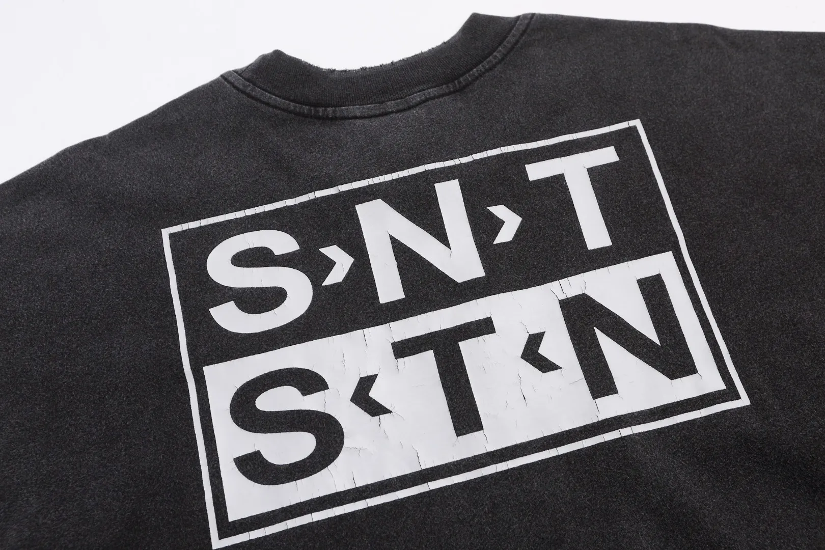 Saint Michael SNT letter slogan printed vintage distressed washed loose long-sleeved T-shirt Fabric: 260g Style number: SM01 Size: S-M-L-XL Color: Black Price: P156